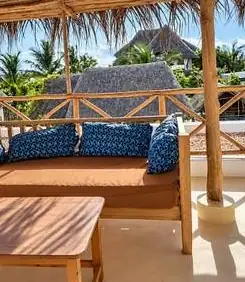 Giulia House