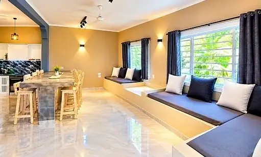 Roberto House
